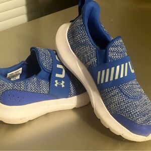 Under Armour Surge 3 Preschool Kids Size 12K Blue and White Slip On Shoes